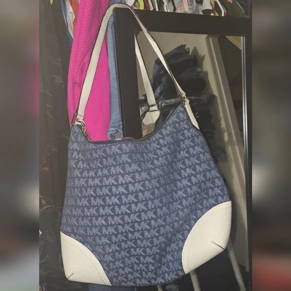 RARE Like new MICHAEL KORS DENIM SHOULDER BAG - Picture 7 of 8